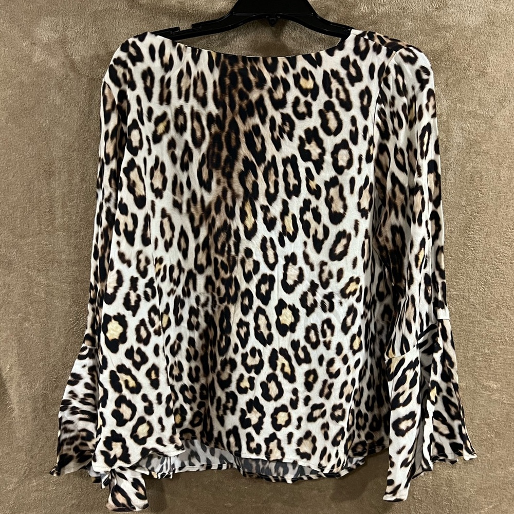 {NEW}Karen Kane Leopard Print Bell Sleeve Blouse